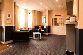 Commercial Hotel