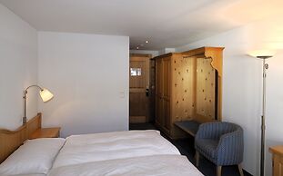 Hotel Alpina Parpan