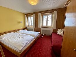 Hotel Alpina Parpan
