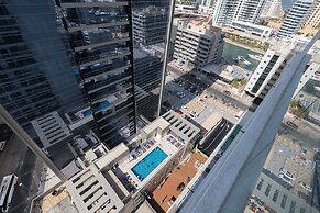 Bright 1BR sea view and balcony