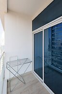Bright 1BR sea view and balcony