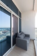 Bright 1BR sea view and balcony