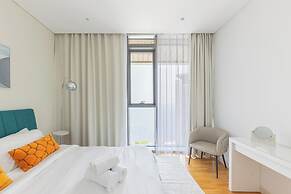 Sea View 2BR Bluewaters