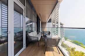 Sea View 2BR Bluewaters