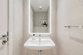 Sea View 2BR in Port de La Mer