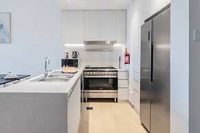 Sea View 2BR in Port de La Mer