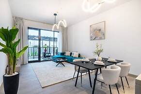 Sea View 2BR in Port de La Mer