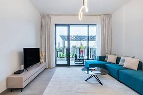 Sea View 2BR in Port de La Mer