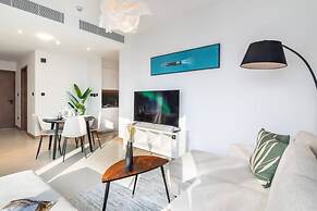 High Floor and full Marina view