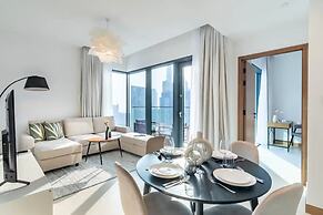 High Floor and full Marina view