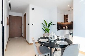 High Floor and full Marina view