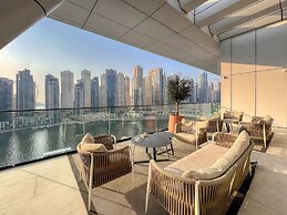 High Floor and full Marina view
