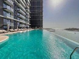 Sea view 2BR Beach Isle