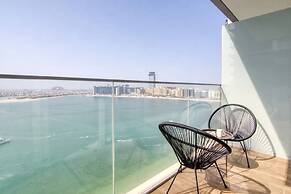 Sea view 2BR Beach Isle