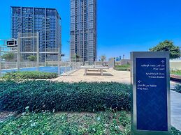 Bright 2BR in top Creek Rise Tower