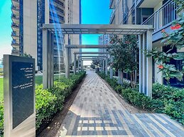 Bright 2BR in top Creek Rise Tower