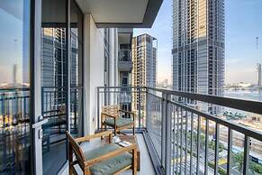 Bright 2BR in top Creek Rise Tower