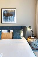 Bright 2BR in top Creek Rise Tower