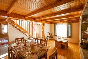 Zostel Homes Cheog - Shimla