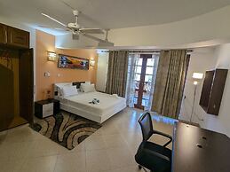 Lux Suites Lamera Beachfront Apartments