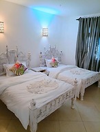 Lux Suites Lamera Beachfront Apartments