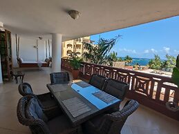 Lux Suites Lamera Beachfront Apartments