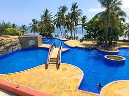 Lux Suites Lamera Beachfront Villas