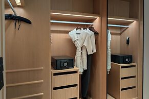 Hotel Tentrem Jakarta