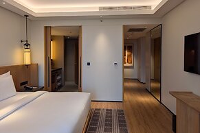 Hotel Tentrem Jakarta