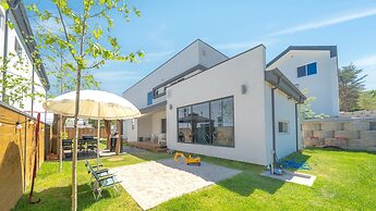 Gangneung Agigorae Poolvilla