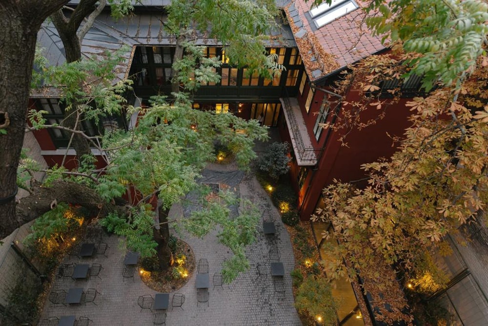 Boho Budapest, Small Luxury Hotels