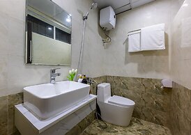 Catba Hong Kong Hotel