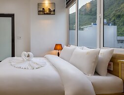 Catba Hong Kong Hotel