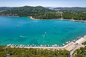 Camping Jezera Lovišća