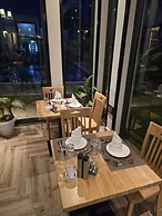 PRIMELAND HOTEL