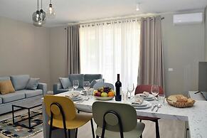 White Moon Apartments