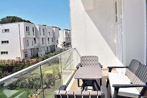 White Moon Apartments