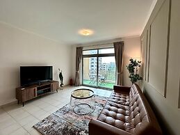 Lux BnB I Una Tower I Lakes View