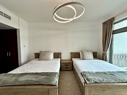 Lux BnB I Una Tower I Lakes View