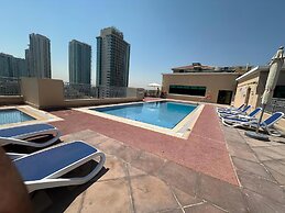 Lux BnB I Una Tower I Lakes View