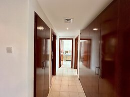Lux BnB I Una Tower I Lakes View