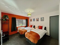 Sandringham House Serene Escape Cottage