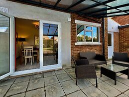 Sandringham House Serene Escape Cottage