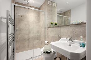 312 Reid's Corner - by Stay Dunfermline
