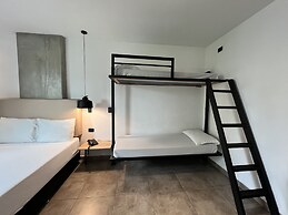 Hotel Appartments Con Piscina