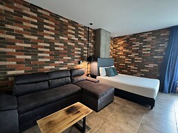 Hotel Appartments Con Piscina