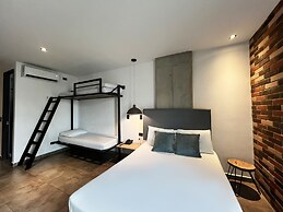 Hotel Appartments Con Piscina
