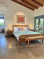 Niketh Villa Komari Arugambay