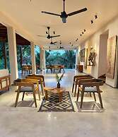 Niketh Villa Komari Arugambay
