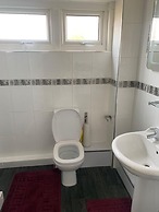 Impeccable 3-bed House in Birmingham